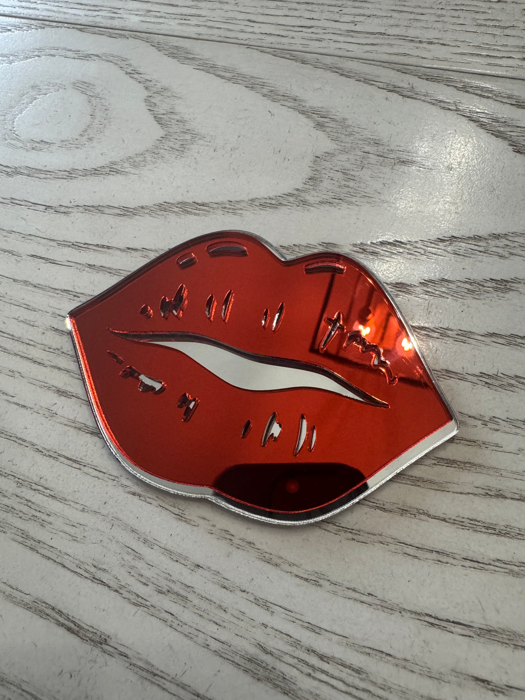 Modern Christian mirror lips